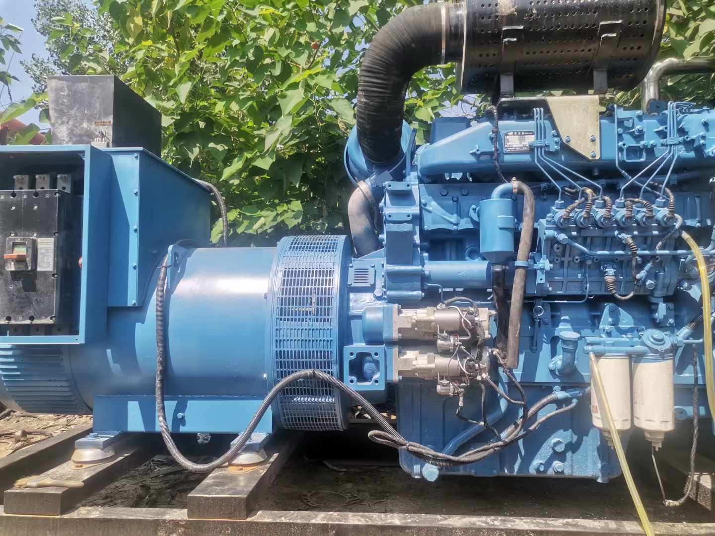 榕城详细说明降低 800kW 柴油发电机输出电流波动的方法