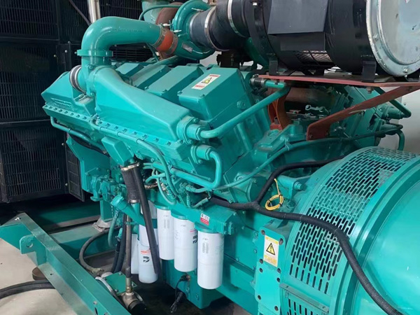 榕城更换100kW柴油发电机组机油时，需要注意哪些事项？